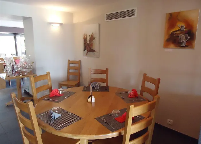 Le Brabant Bar-hotel-restaurant Отель