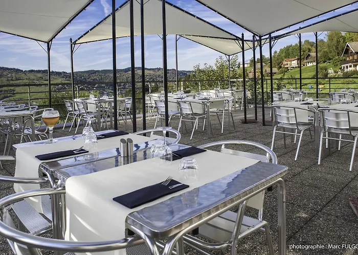 Le Brabant Bar-hotel-restaurant 3* 拉布雷斯